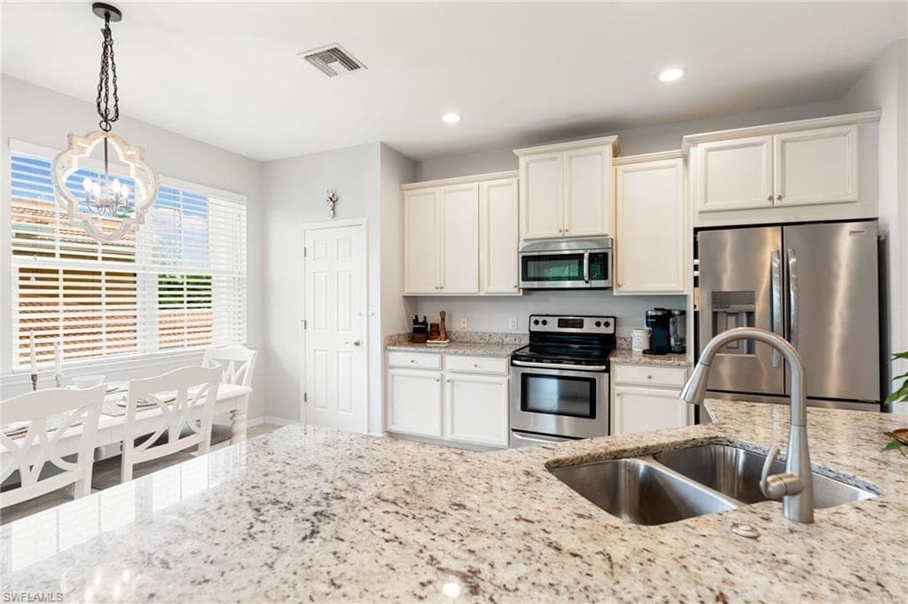 18239 Creekside Preserve Loop 202, Fort Myers, FL 33908-1
