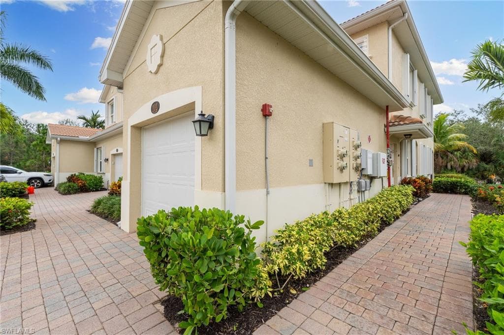 18239 Creekside Preserve Loop 202, Fort Myers, FL 33908-35