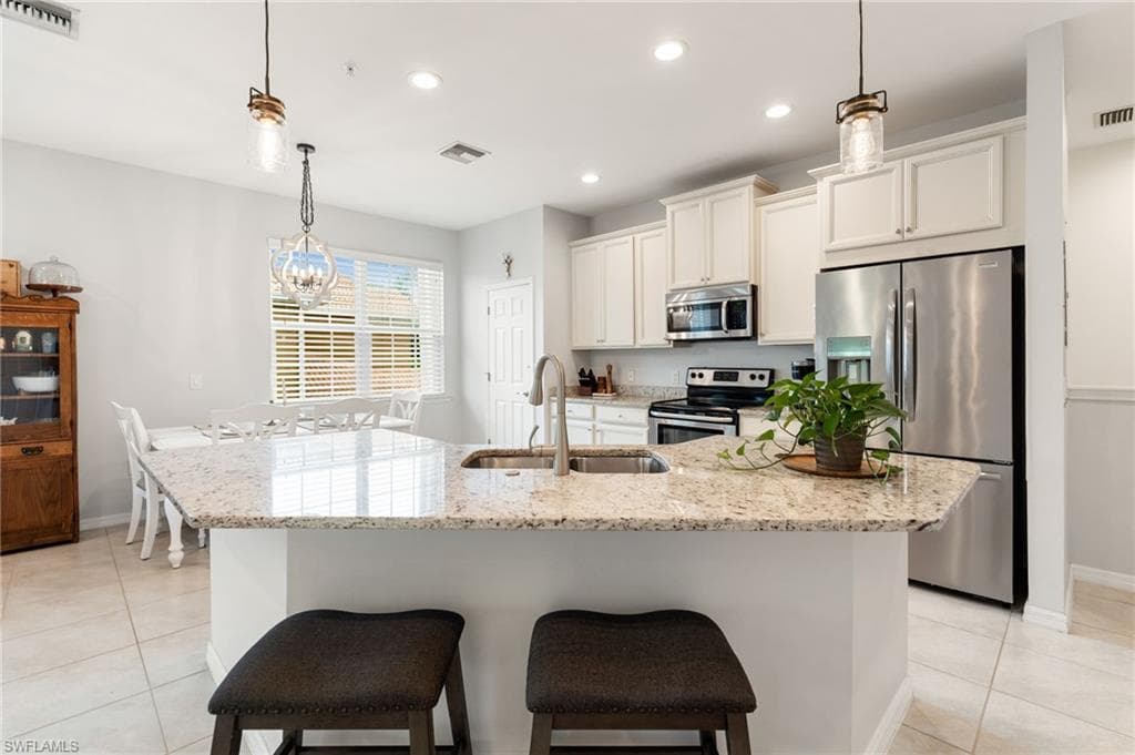 18239 Creekside Preserve Loop 202, Fort Myers, FL 33908-7
