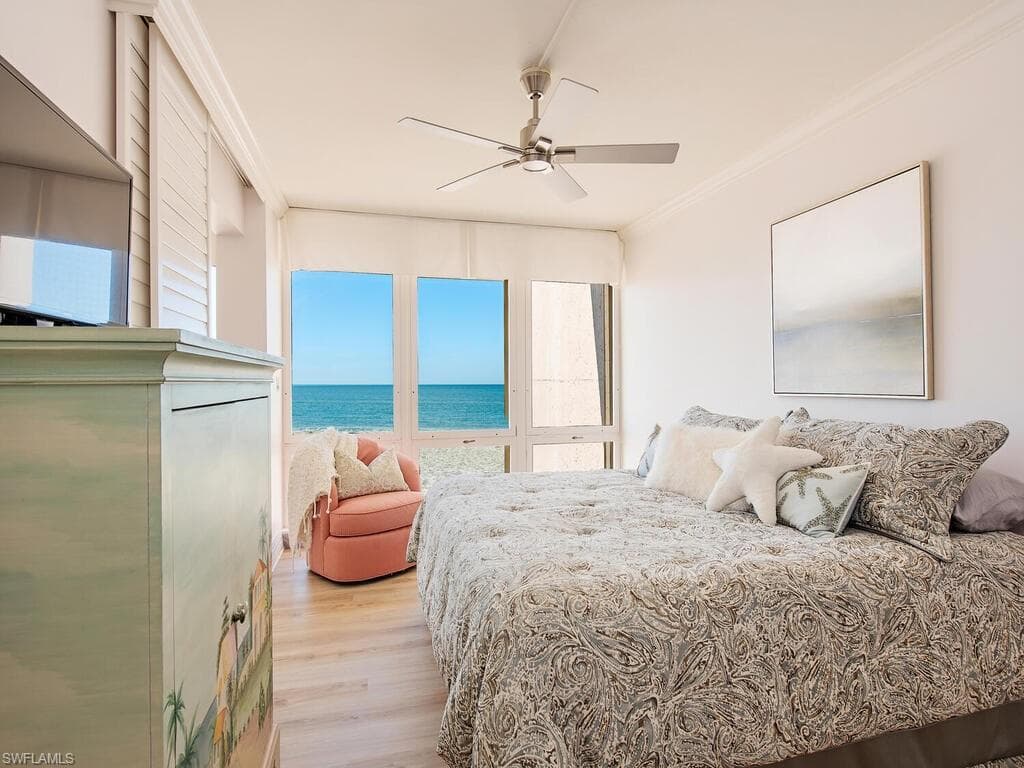 4051 Gulf Shore Blvd N 204, Naples, FL 34103-12