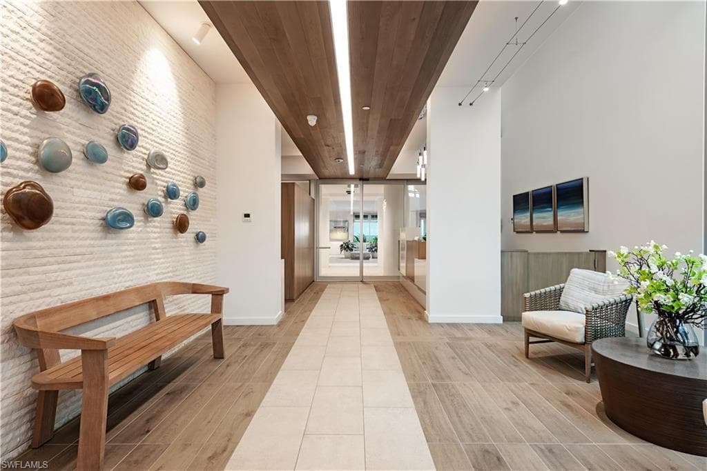 4051 Gulf Shore Blvd N 204, Naples, FL 34103-16