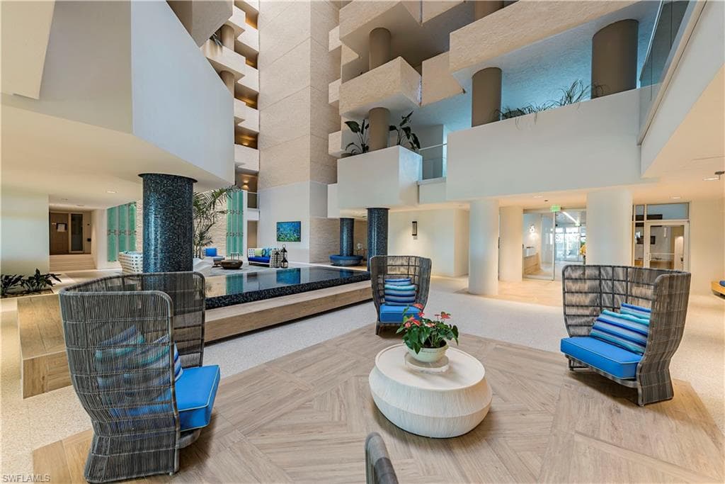 4051 Gulf Shore Blvd N 204, Naples, FL 34103-19