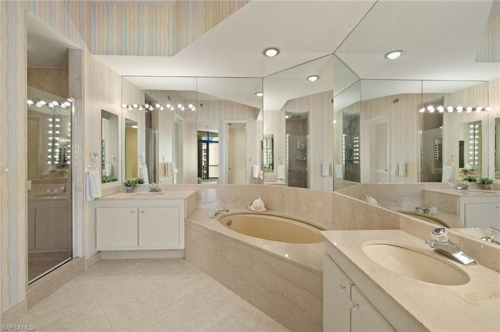 4251 Gulf Shore Blvd N Ph-a, Naples, FL 34103-27