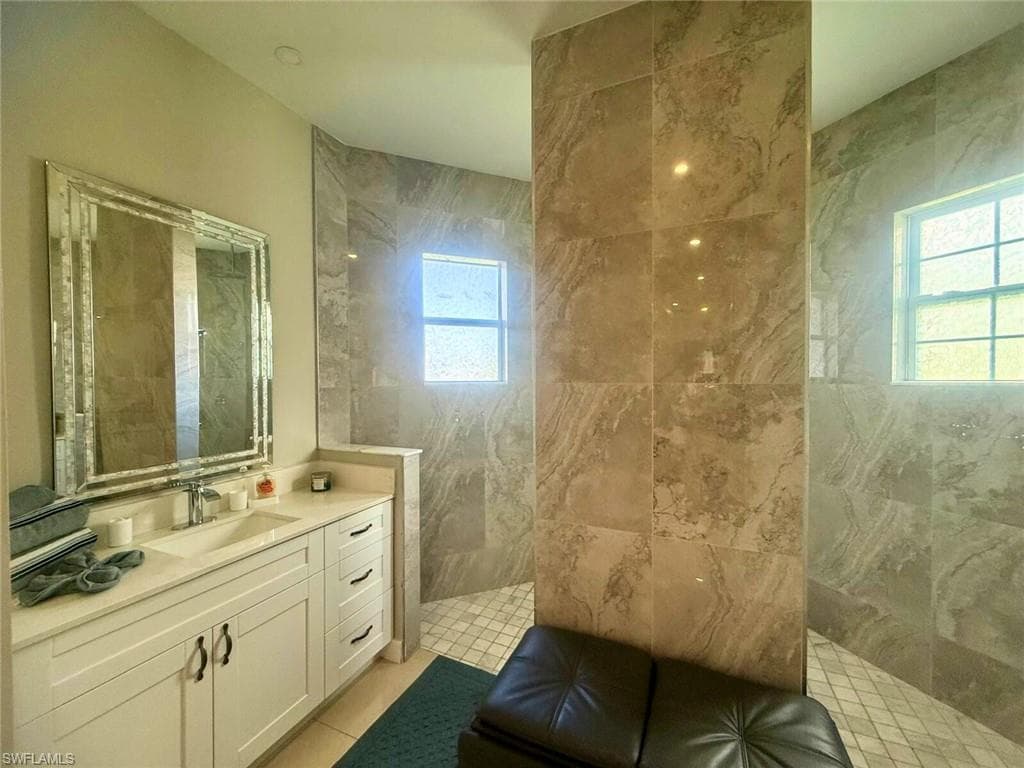 1806 41st St SW, Naples, FL 34116-9