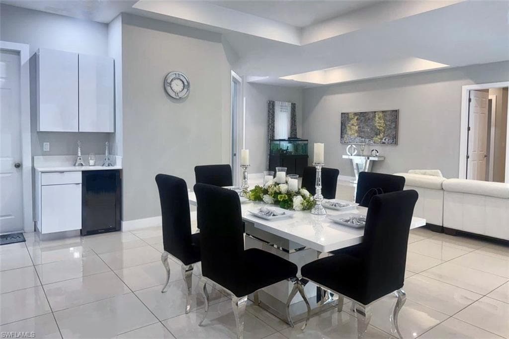 1806 41st St SW, Naples, FL 34116-3