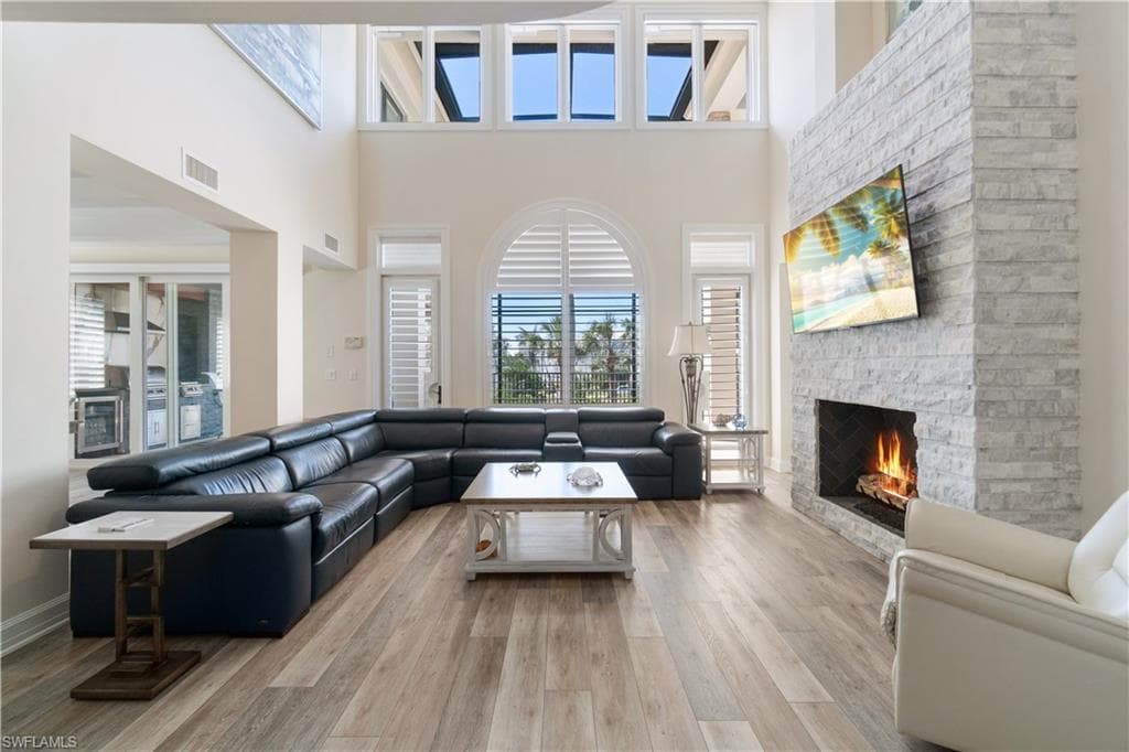 195 Topanga Dr, Bonita Springs, FL 34134-10