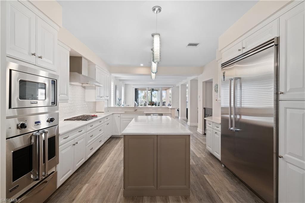 195 Topanga Dr, Bonita Springs, FL 34134-15