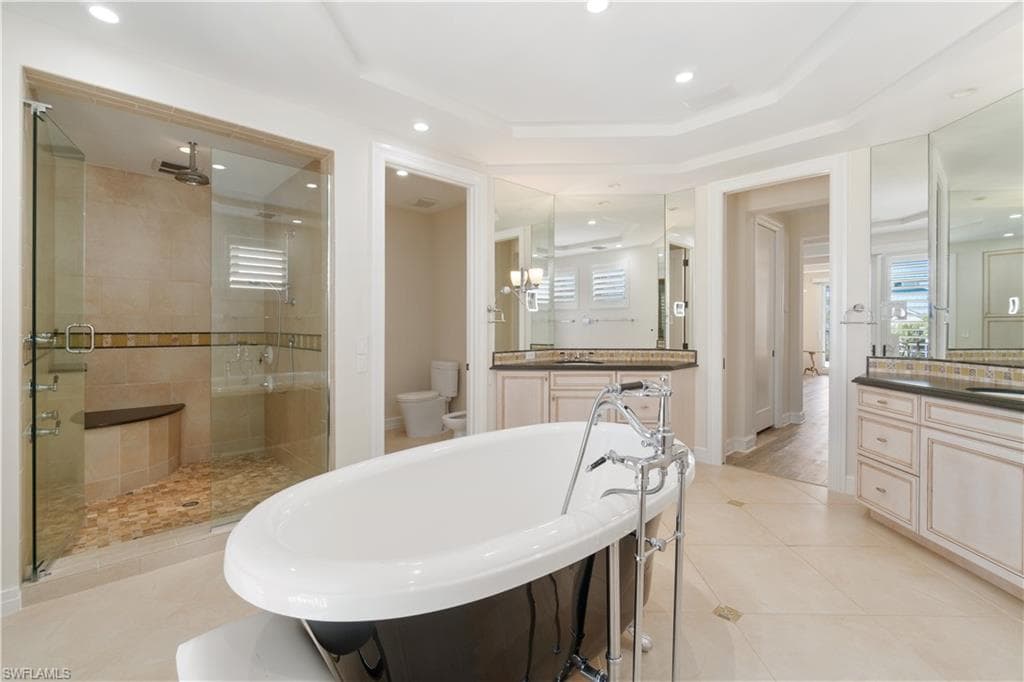 195 Topanga Dr, Bonita Springs, FL 34134-25