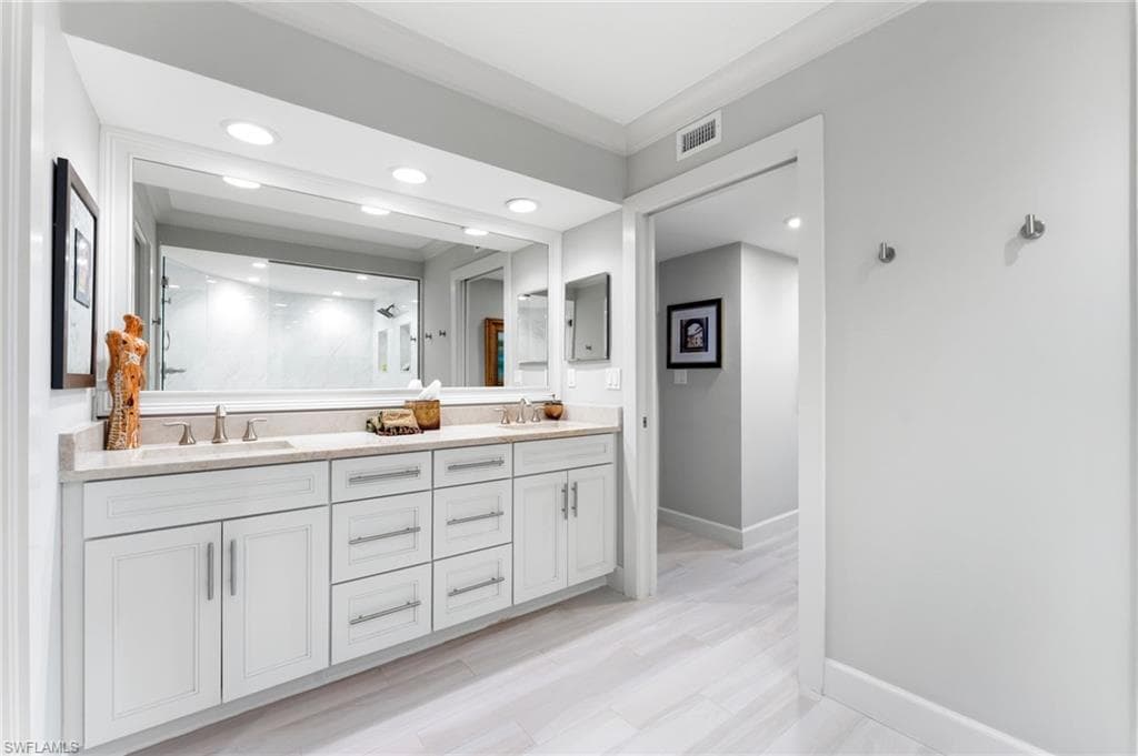 4401 Gulf Shore Blvd N 1708, Naples, FL 34103-20