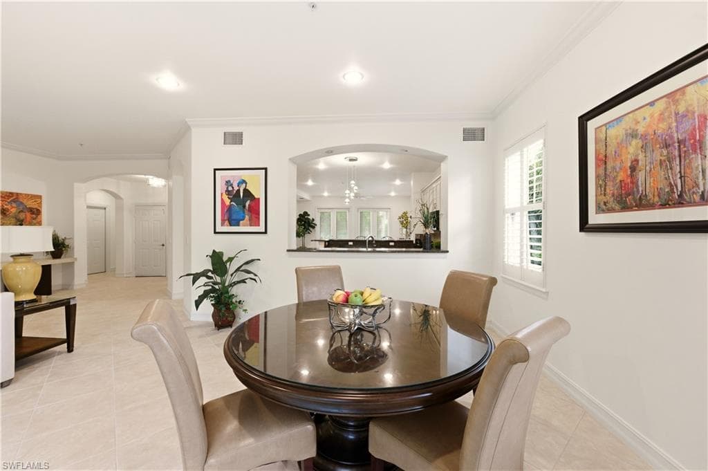 2843 Tiburon Blvd E 7-102, Naples, FL 34109-11