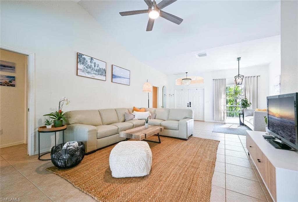 1331 Briarwood Ct, Naples, FL 34104-11