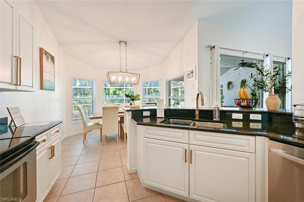 1331 Briarwood Ct, Naples, FL 34104-15