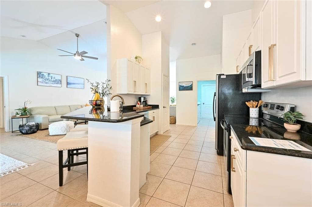 1331 Briarwood Ct, Naples, FL 34104-16