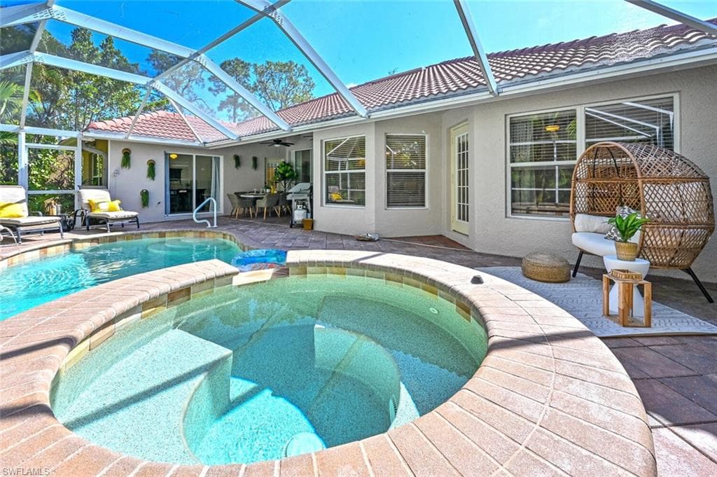 1331 Briarwood Ct, Naples, FL 34104-1