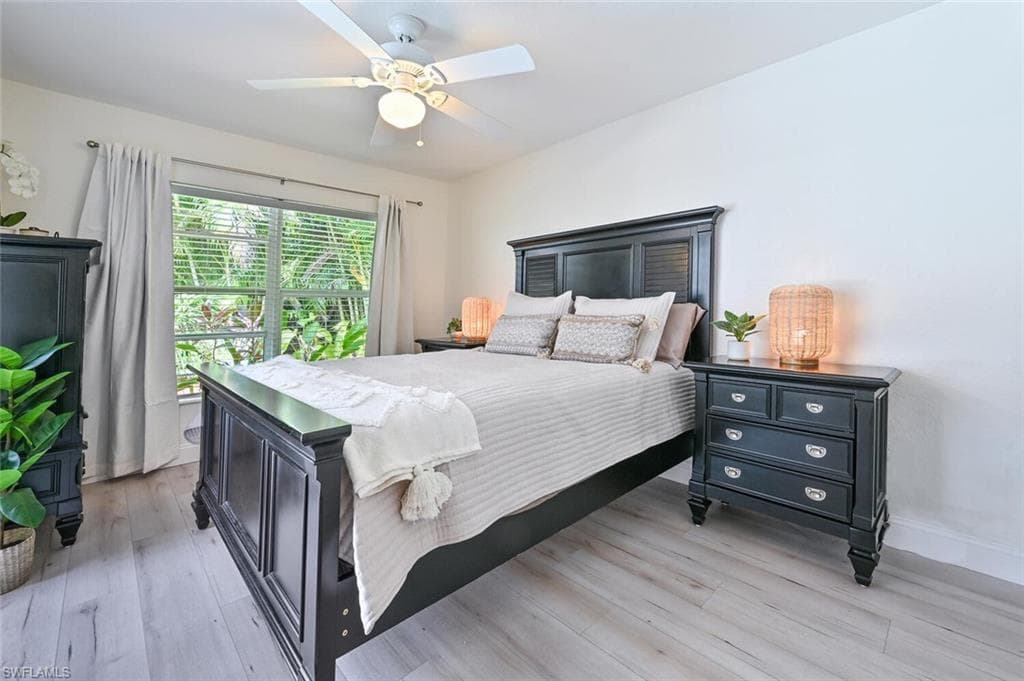 1331 Briarwood Ct, Naples, FL 34104-31