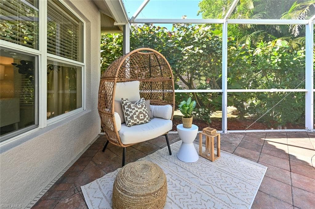 1331 Briarwood Ct, Naples, FL 34104-35