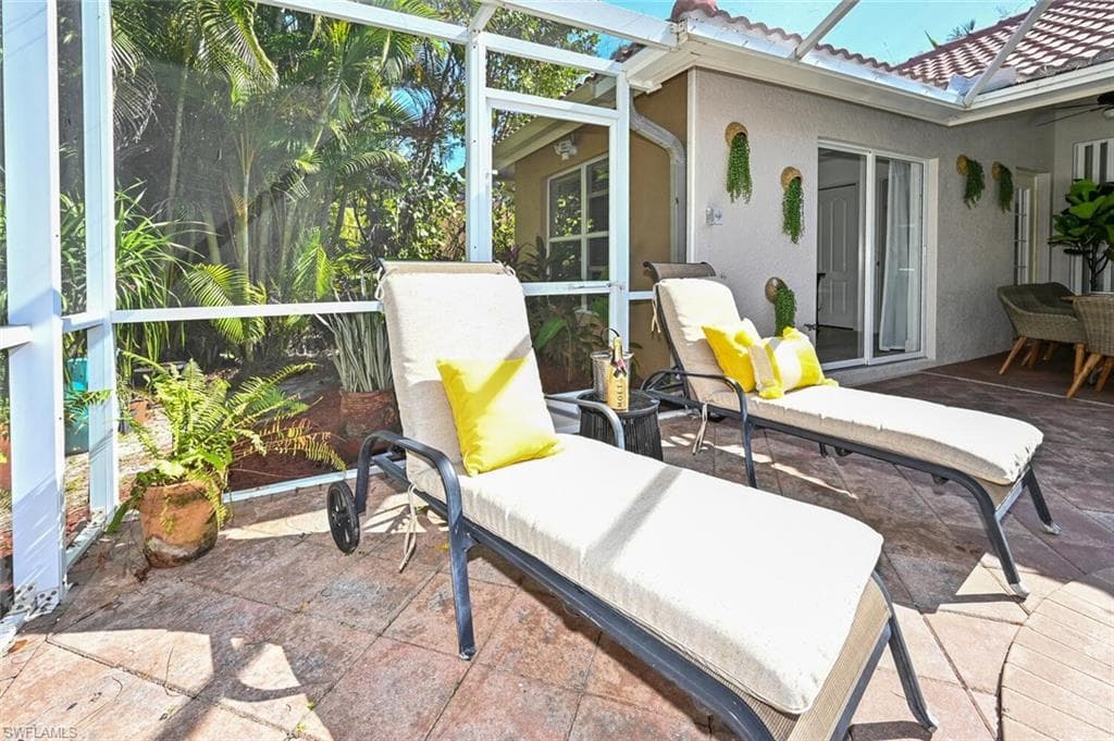 1331 Briarwood Ct, Naples, FL 34104-37