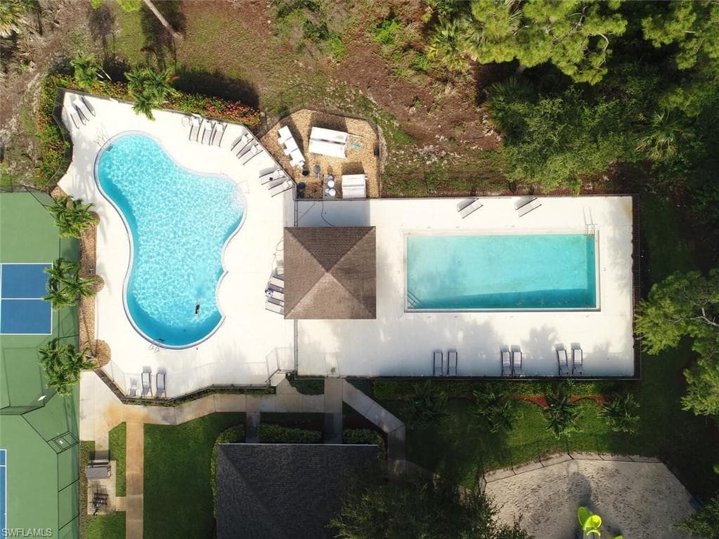1331 Briarwood Ct, Naples, FL 34104-43