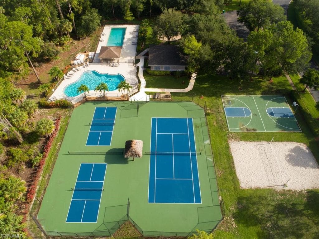 1331 Briarwood Ct, Naples, FL 34104-44