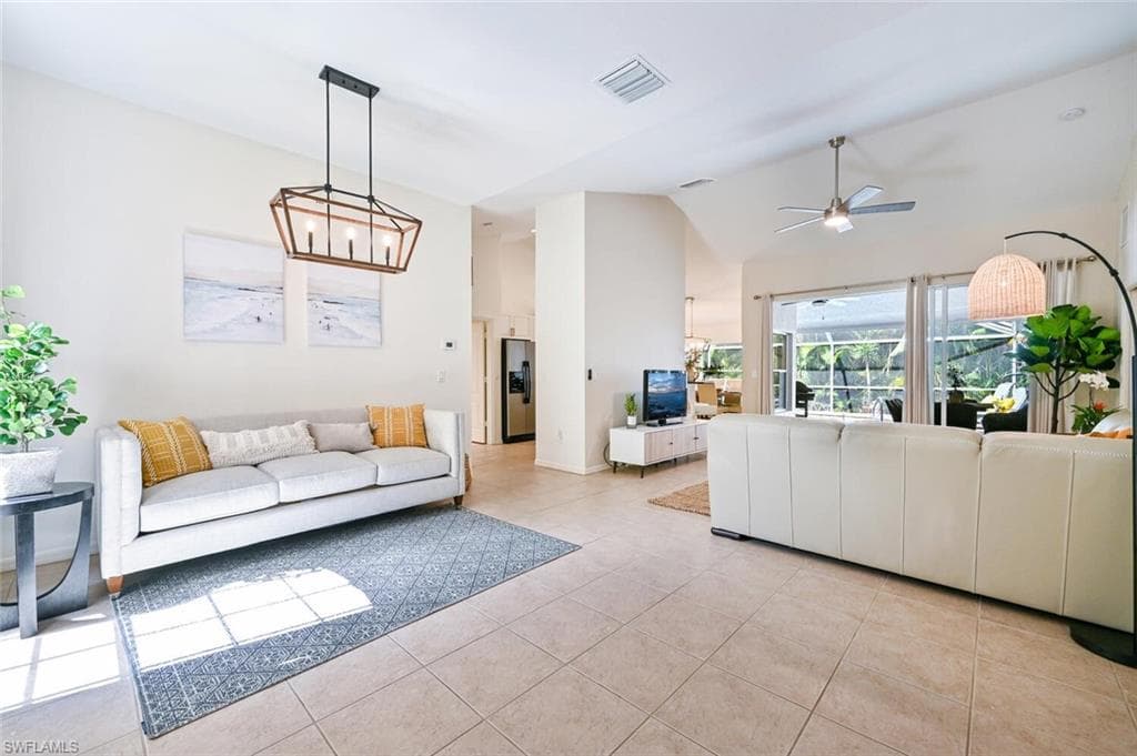 1331 Briarwood Ct, Naples, FL 34104-7
