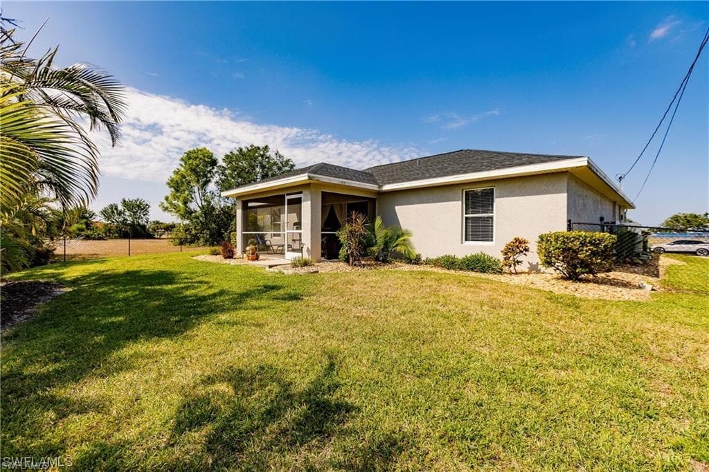 1809 12th Pl, Cape Coral, FL 33909-26