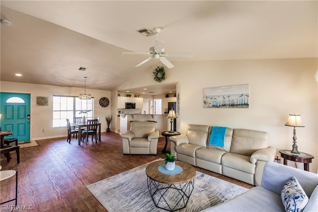 1809 12th Pl, Cape Coral, FL 33909-3