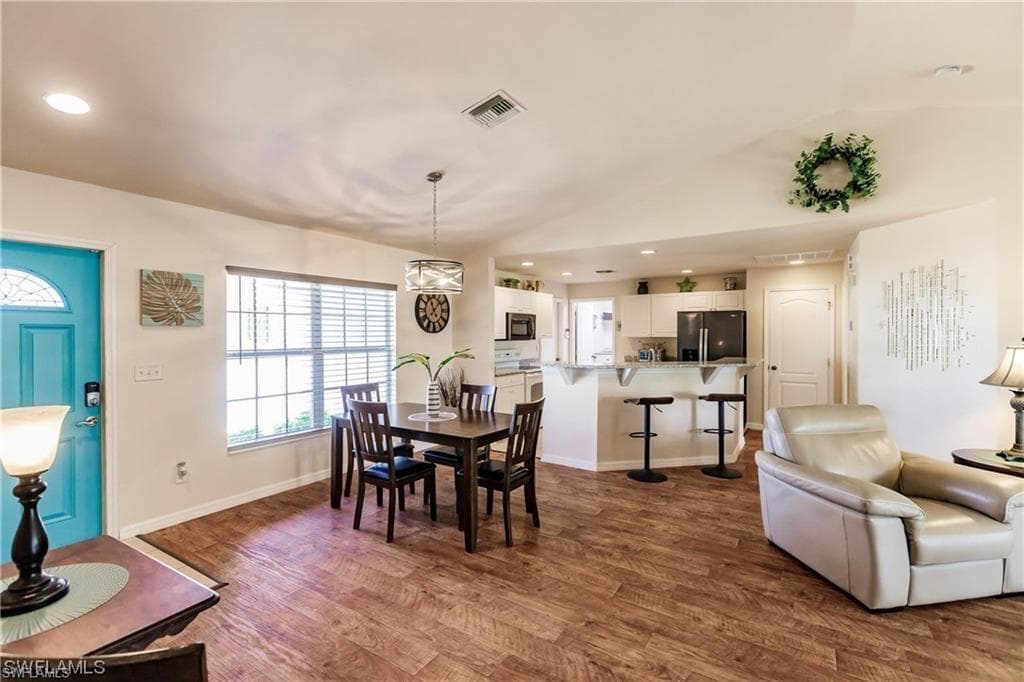 1809 12th Pl, Cape Coral, FL 33909-4