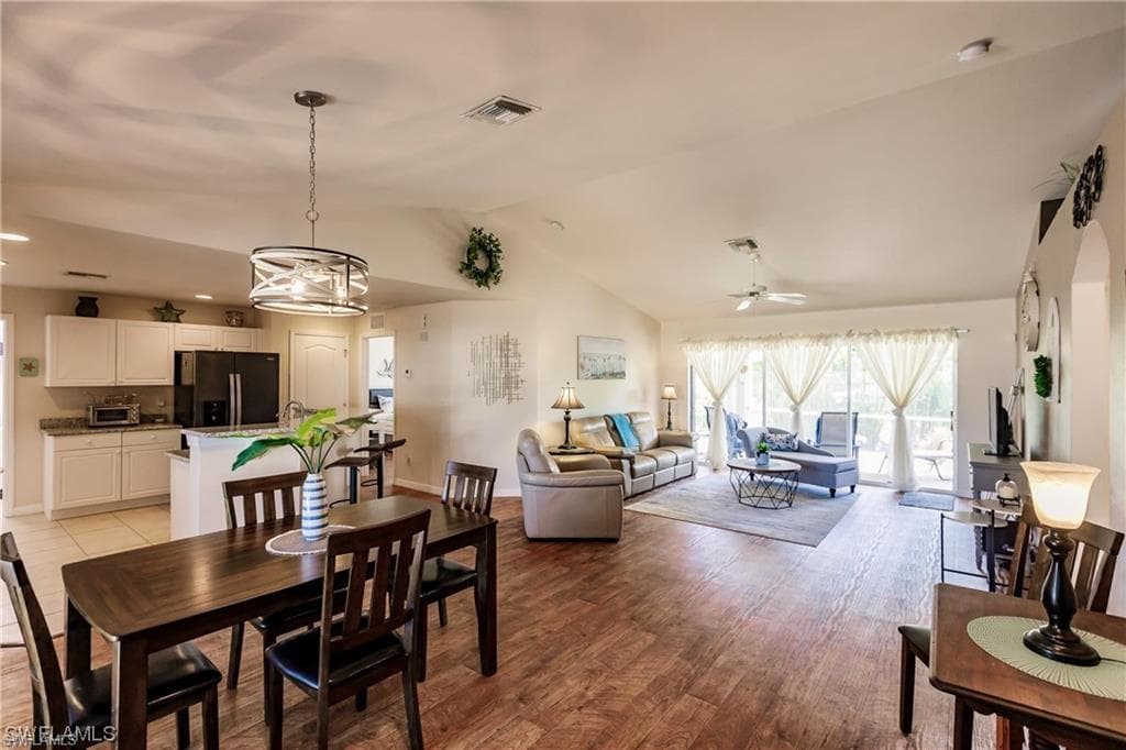 1809 12th Pl, Cape Coral, FL 33909-7