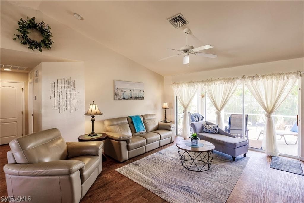 1809 12th Pl, Cape Coral, FL 33909-8