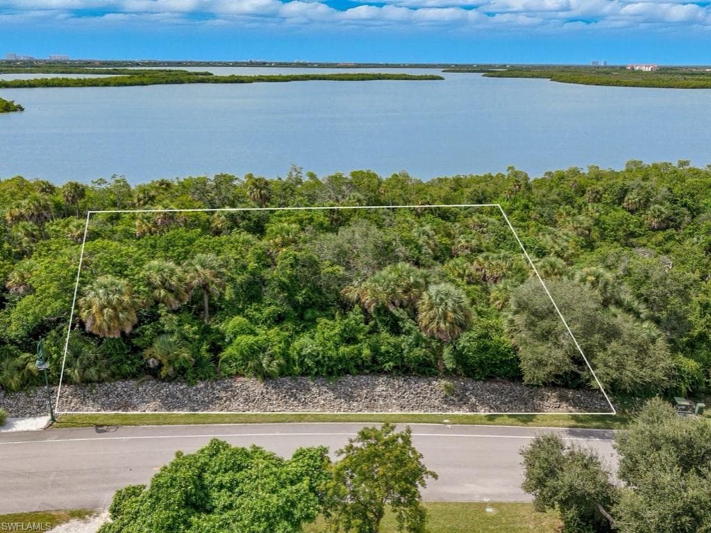 1097 Blue Hill Creek Dr, Marco Island, FL 34145-16