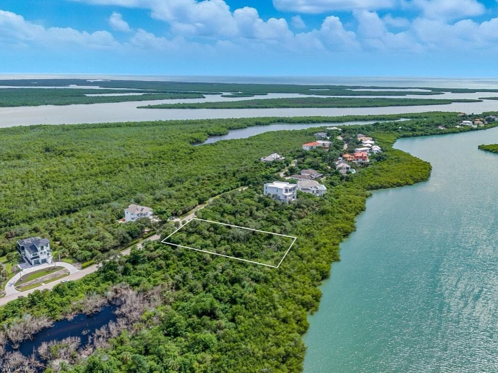 1097 Blue Hill Creek Dr, Marco Island, FL 34145-25