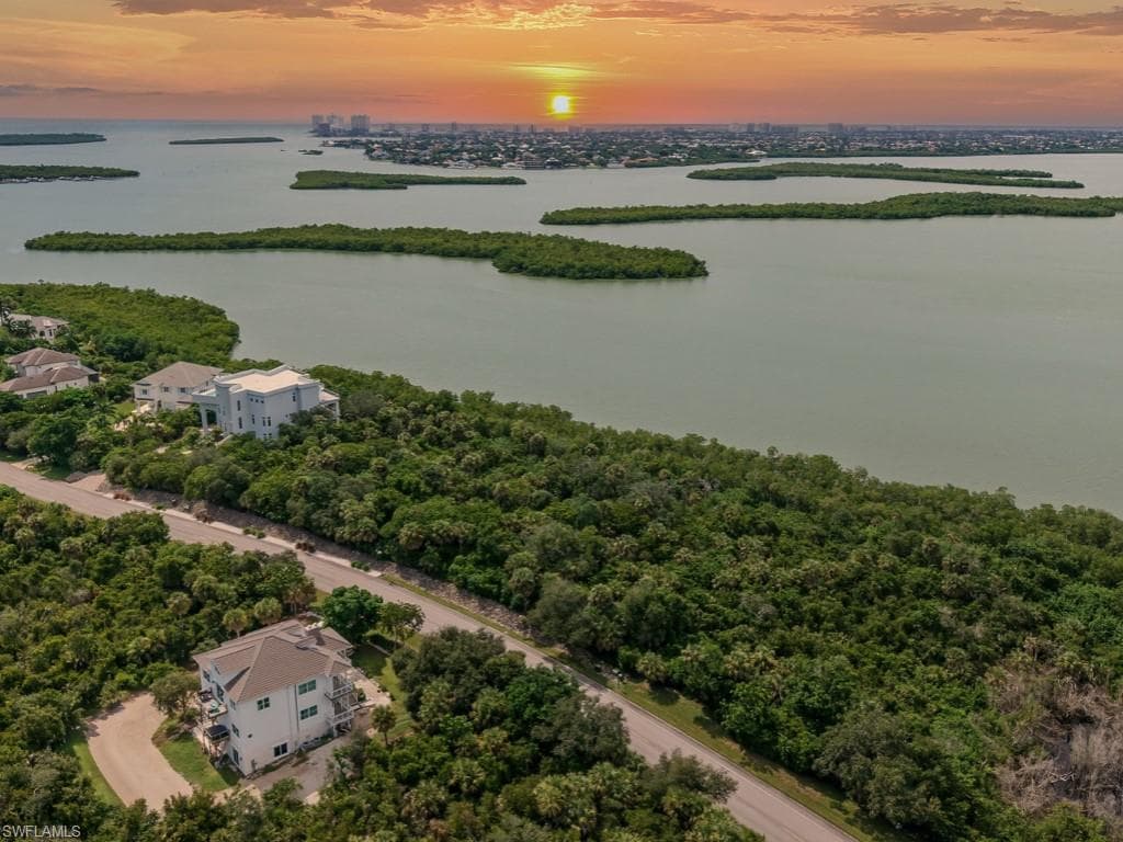 1097 Blue Hill Creek Dr, Marco Island, FL 34145-34