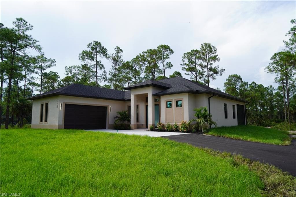 4447 6th Ave NE, Naples, FL 34120-2