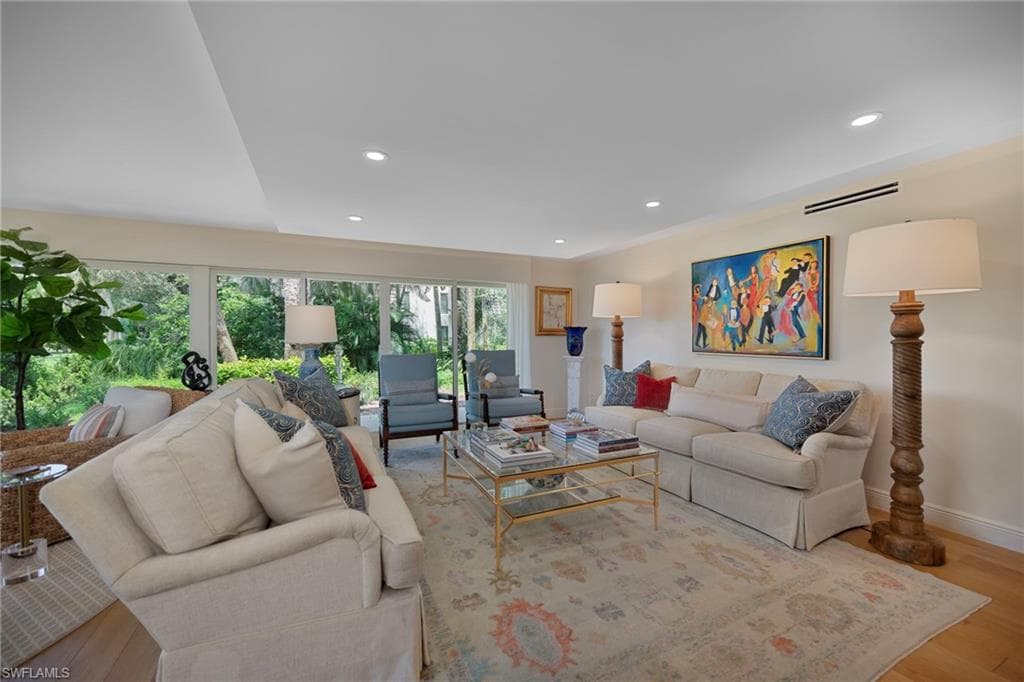 110 Wilderness Dr 129, Naples, FL 34105-7