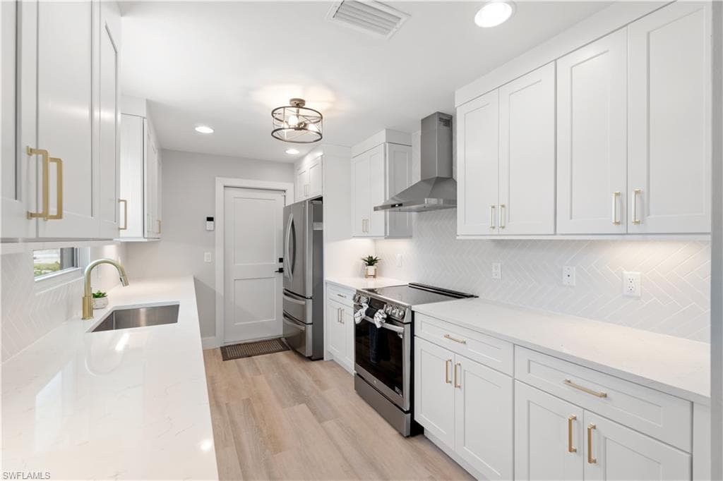 5161 Williams Dr, Fort Myers Beach, FL 33931-9