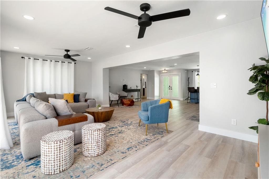 5161 Williams Dr, Fort Myers Beach, FL 33931-13