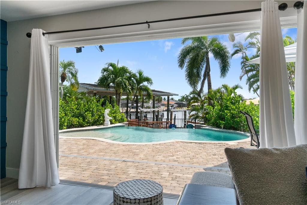 5161 Williams Dr, Fort Myers Beach, FL 33931-23