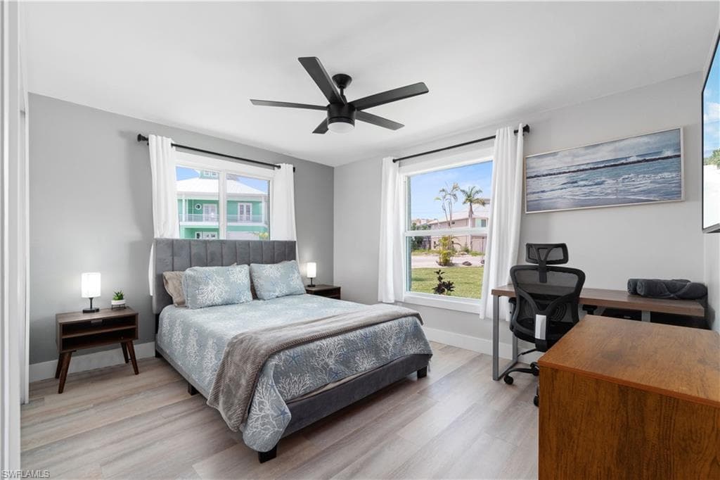 5161 Williams Dr, Fort Myers Beach, FL 33931-32