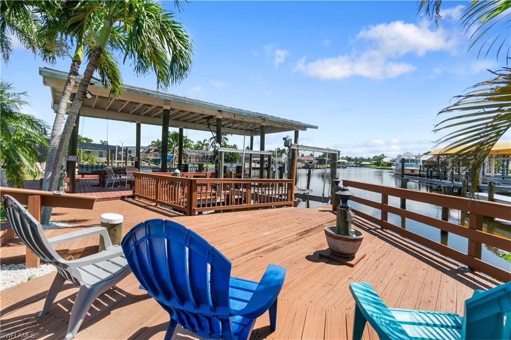 5161 Williams Dr, Fort Myers Beach, FL 33931-38