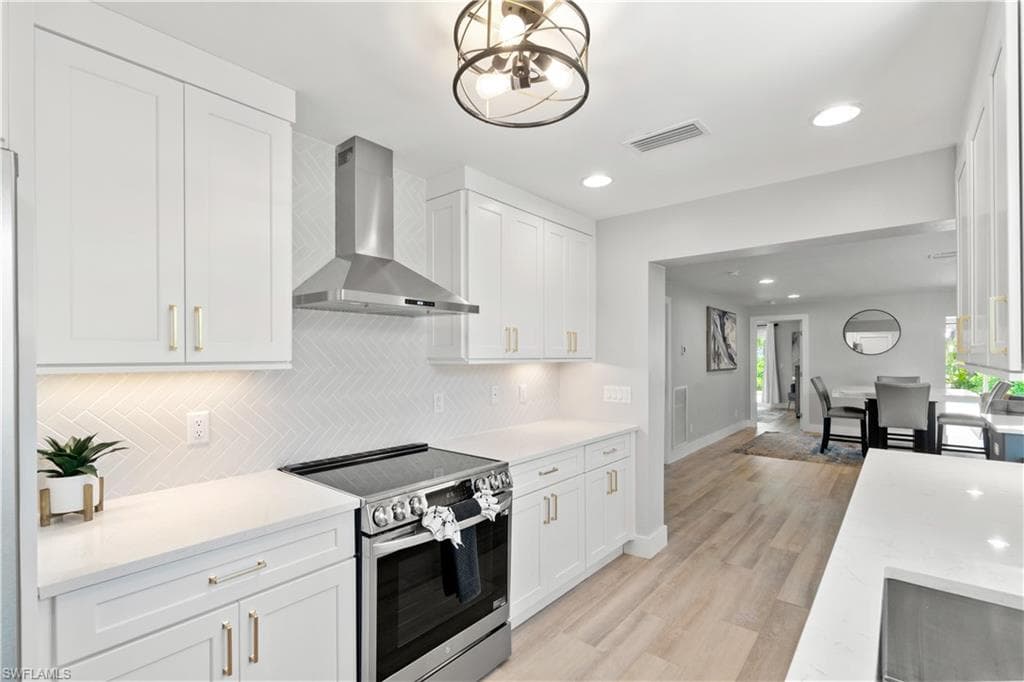 5161 Williams Dr, Fort Myers Beach, FL 33931-7