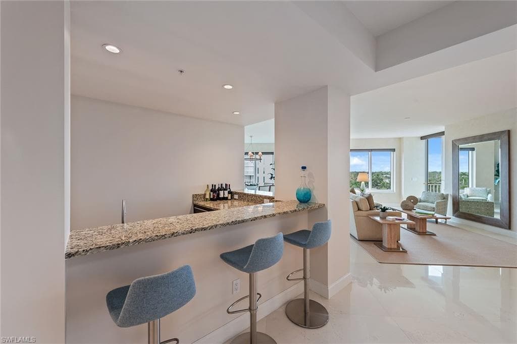 13675 Vanderbilt Dr I610, Naples, FL 34110-9