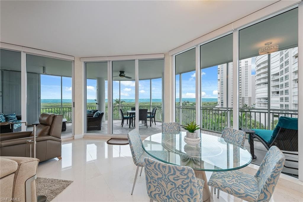 13675 Vanderbilt Dr I610, Naples, FL 34110-10