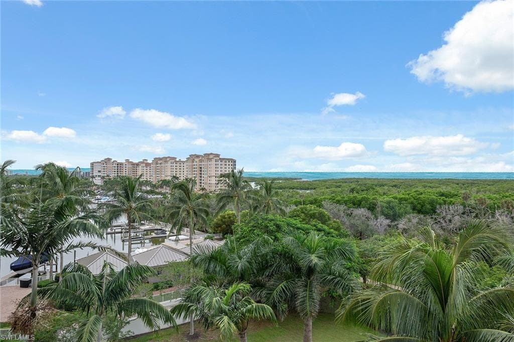 13675 Vanderbilt Dr I610, Naples, FL 34110-29