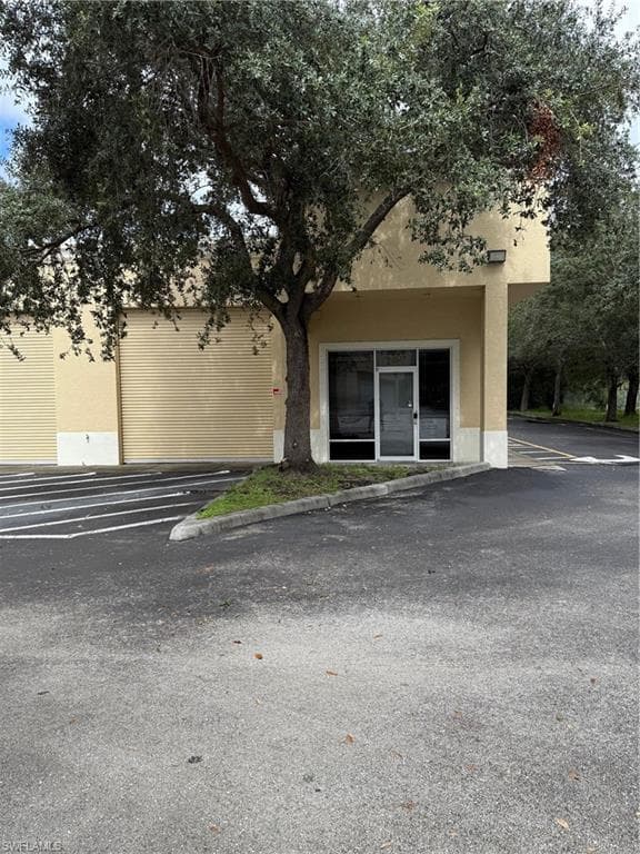 3894 Mannix Dr 220, Naples, FL 34114-4