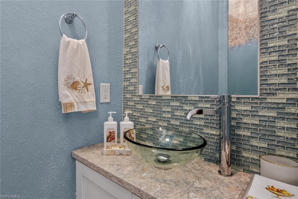 6387 Warwick Ave, Naples, FL 34113-23
