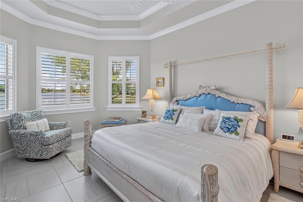 6387 Warwick Ave, Naples, FL 34113-29