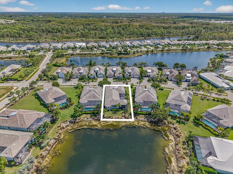 6387 Warwick Ave, Naples, FL 34113-2