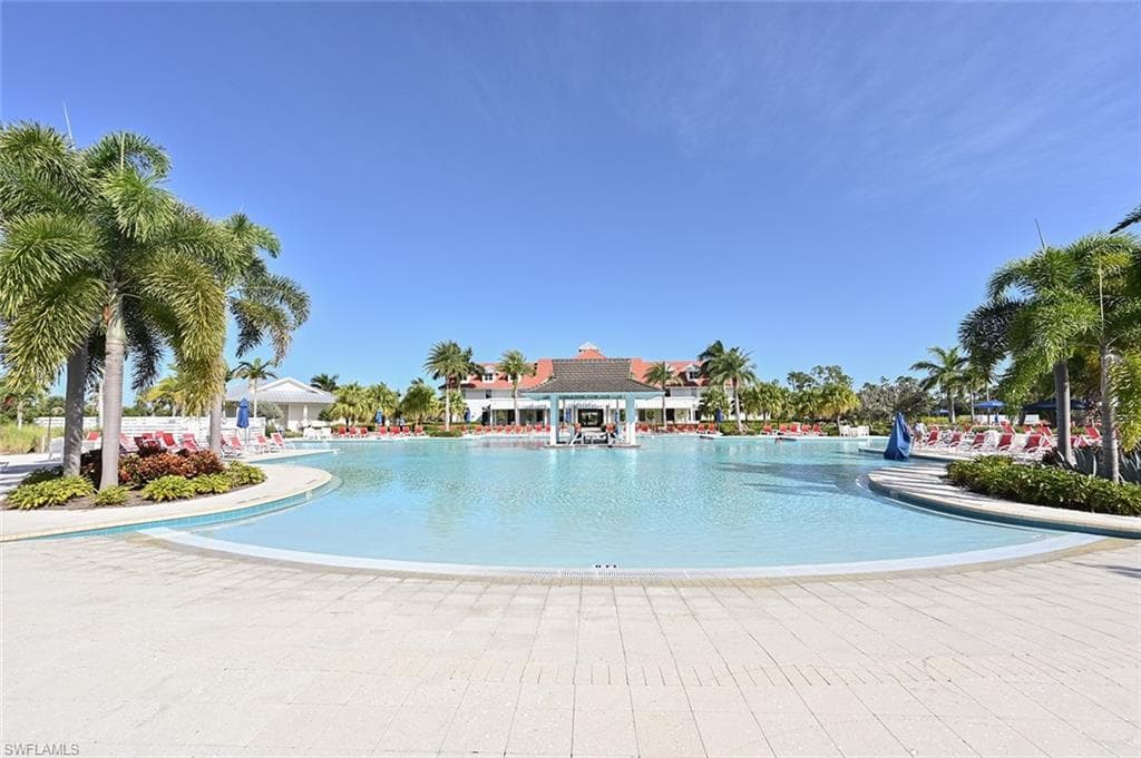 6387 Warwick Ave, Naples, FL 34113-41