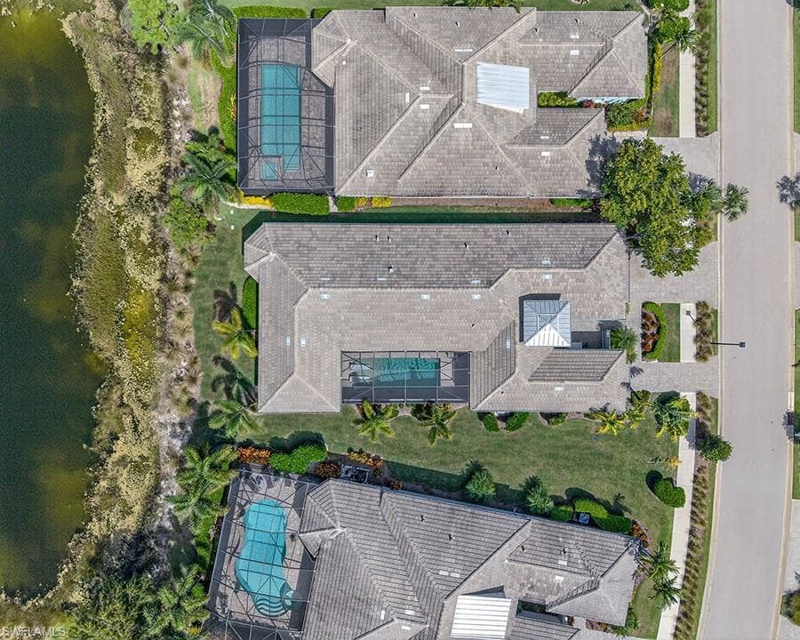 6387 Warwick Ave, Naples, FL 34113-6