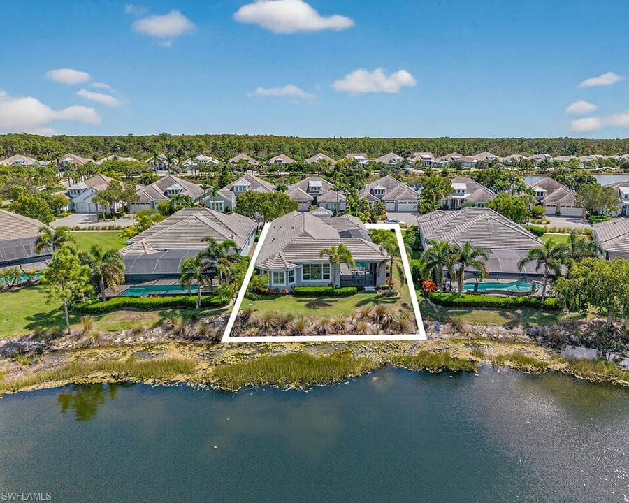 6387 Warwick Ave, Naples, FL 34113-7